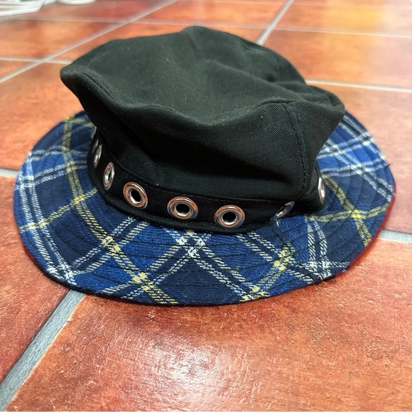 Marc Vachon One-of-a-Kind Bucket Hat - Picture 6 of 11